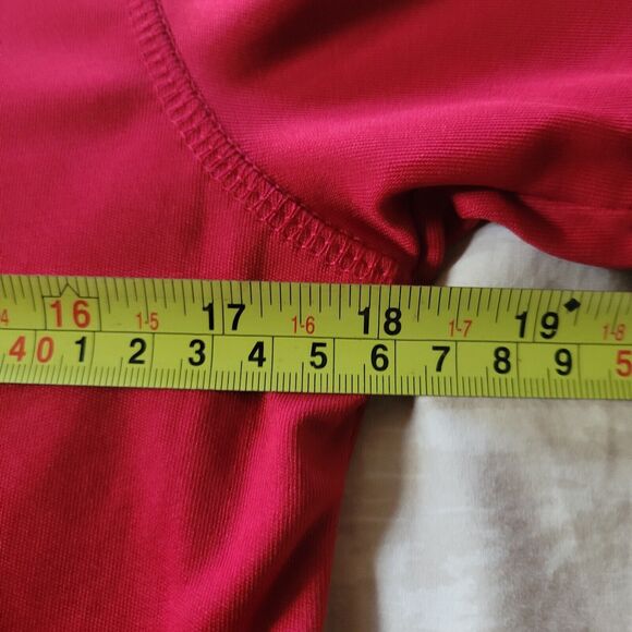 Wisconsin Badgers Gen 2 Short Sleeve Tee Shirt L Youth Apparel Red Sportsware - Picture 6 of 8